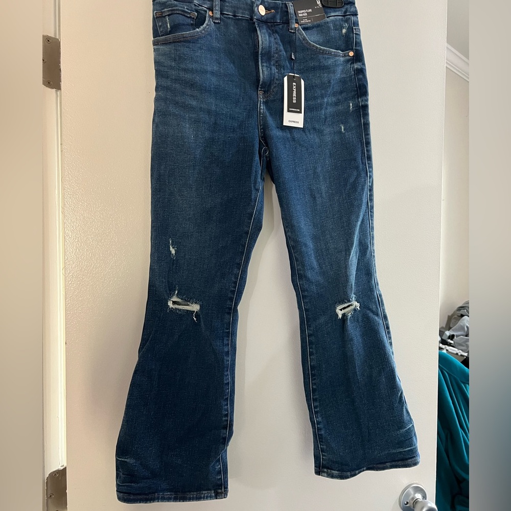 NWT Express Cropped Flare High Rise Flex Size Medium (6, 8, 10)